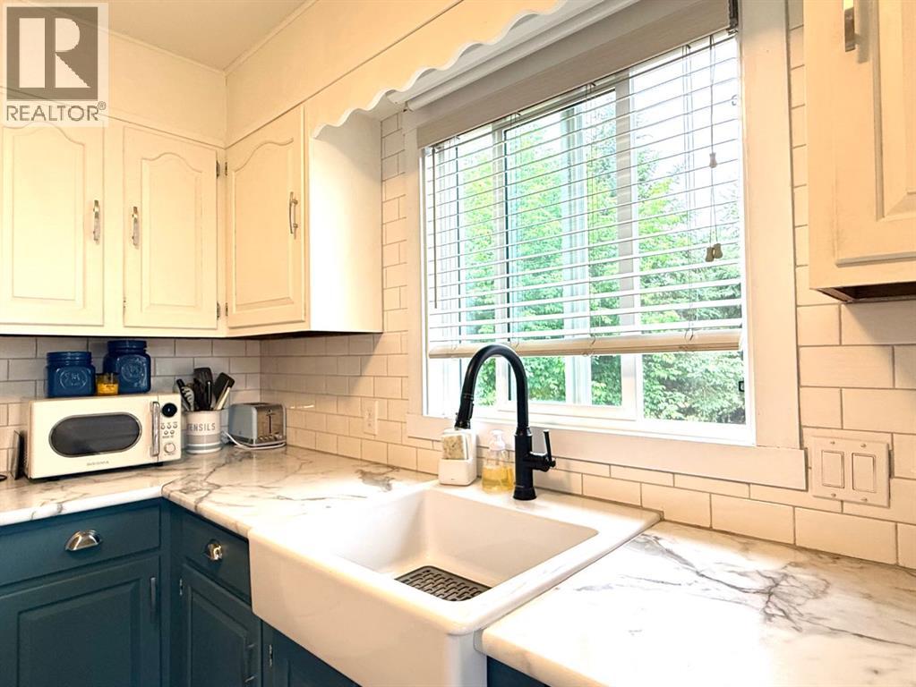 221 White Fish Crescent — photo 7