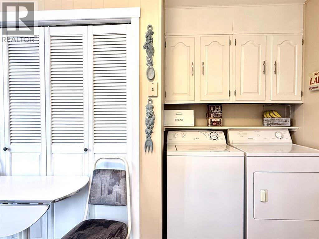 221 White Fish Crescent — photo 8