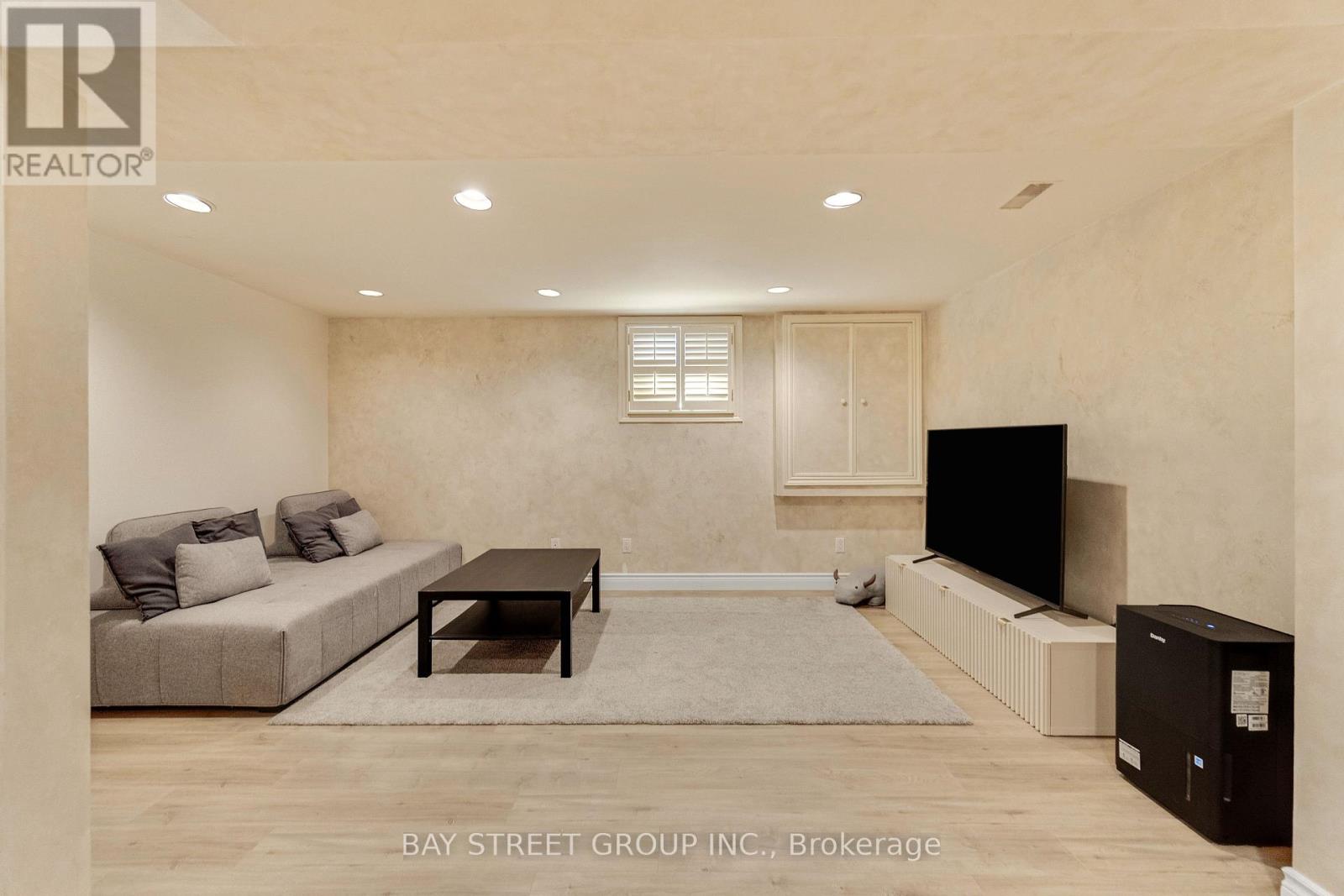 1305 MONKS PASSAGE - 39