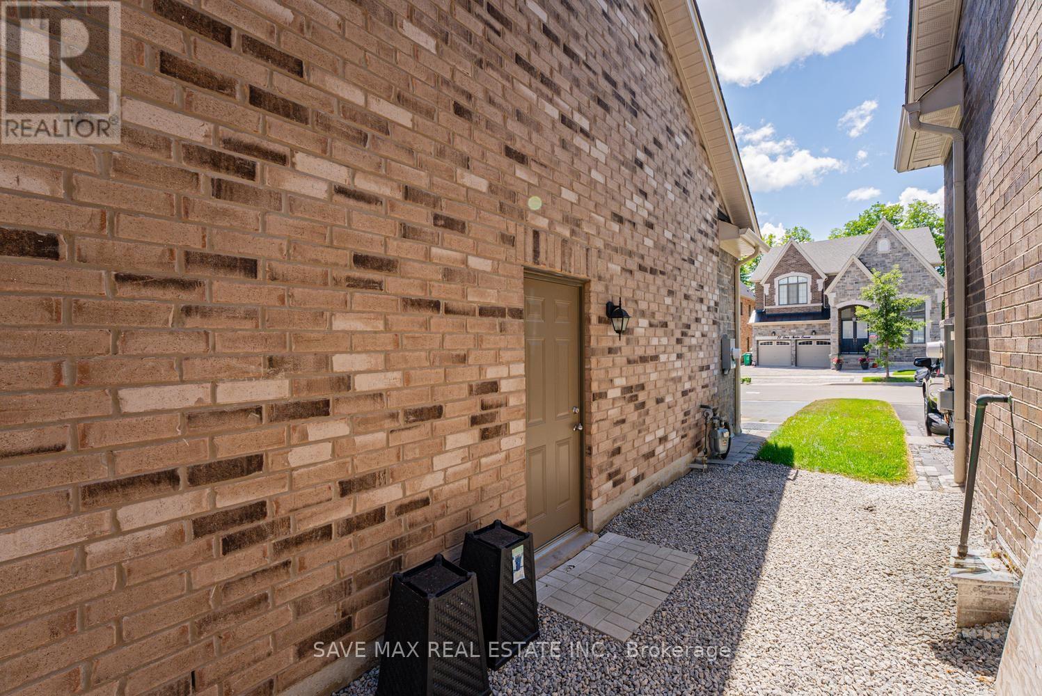 19 DAISY MEADOW CRESCENT - Image 40