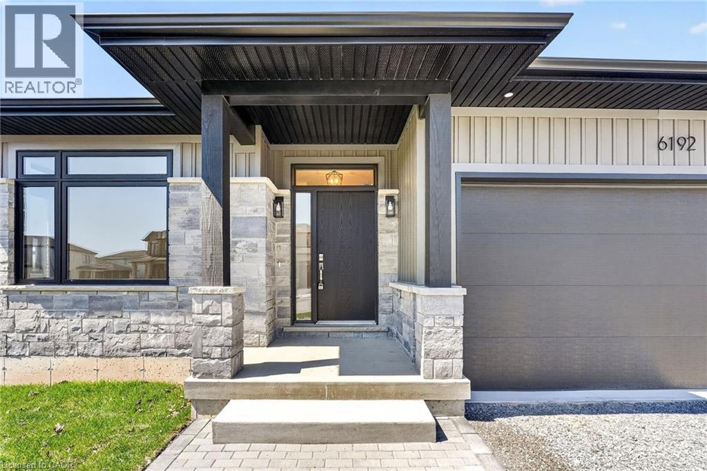 6192 CURLIN Crescent - 2