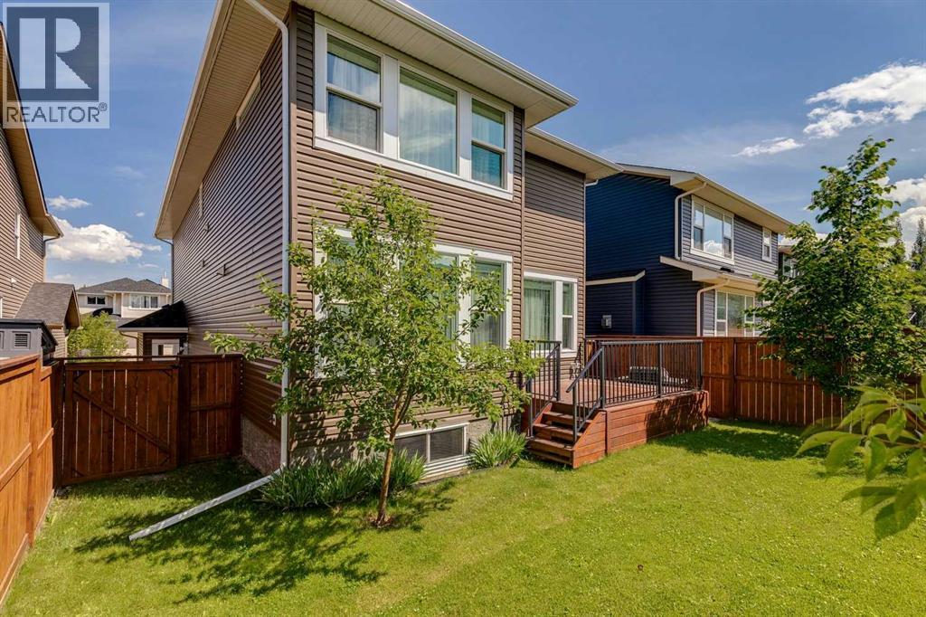 17 Crestbrook Hill SW — photo 33