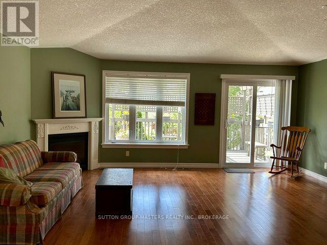 124 FARMSTEAD COURT - 10
