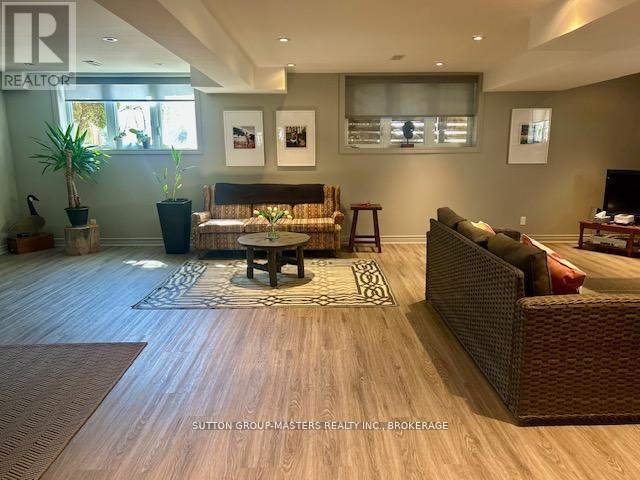 124 FARMSTEAD COURT - 21