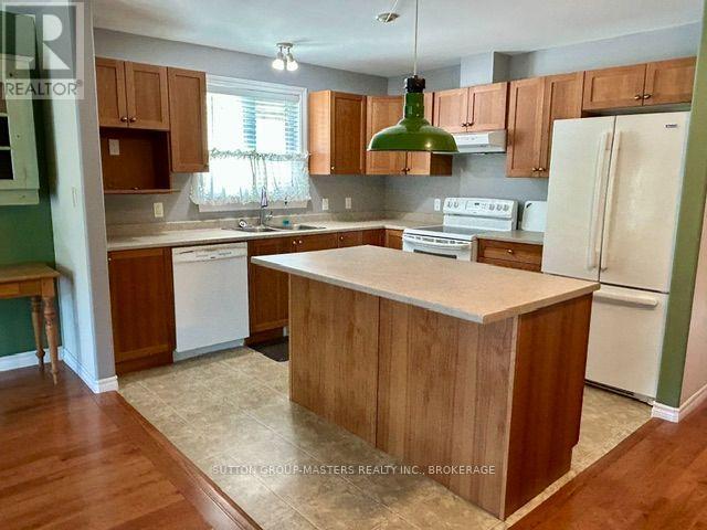 124 FARMSTEAD COURT - 4