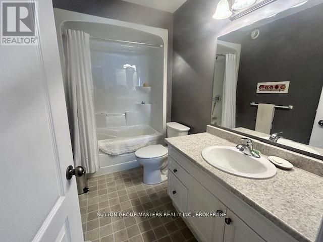124 FARMSTEAD COURT - 7