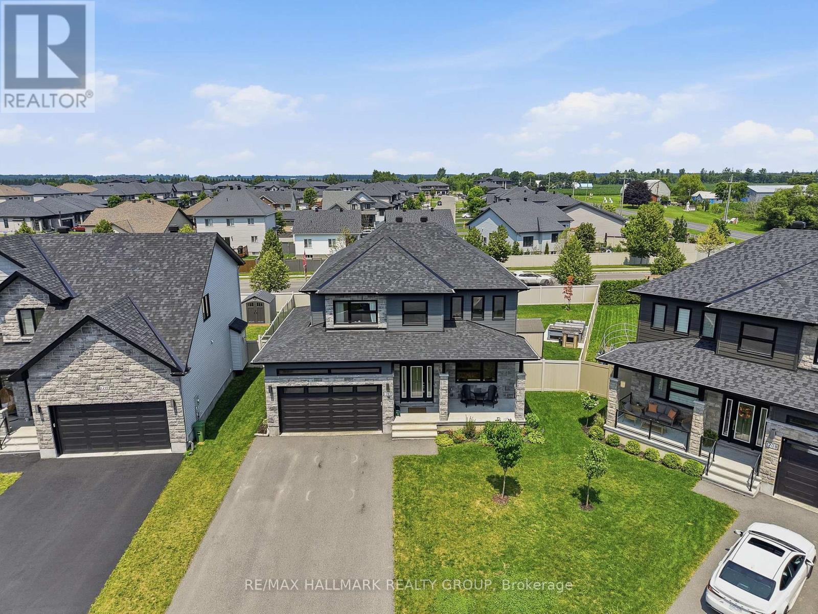 1212 AVIGNON STREET, Ottawa. Luxury613. By Peter Sagos - Image 2