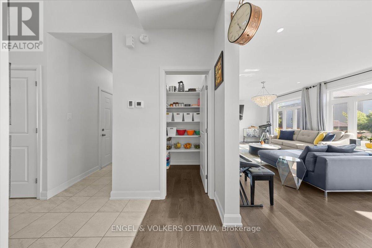 110 PIONEER ROAD - 10