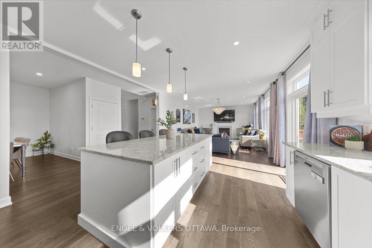 110 PIONEER ROAD - 16