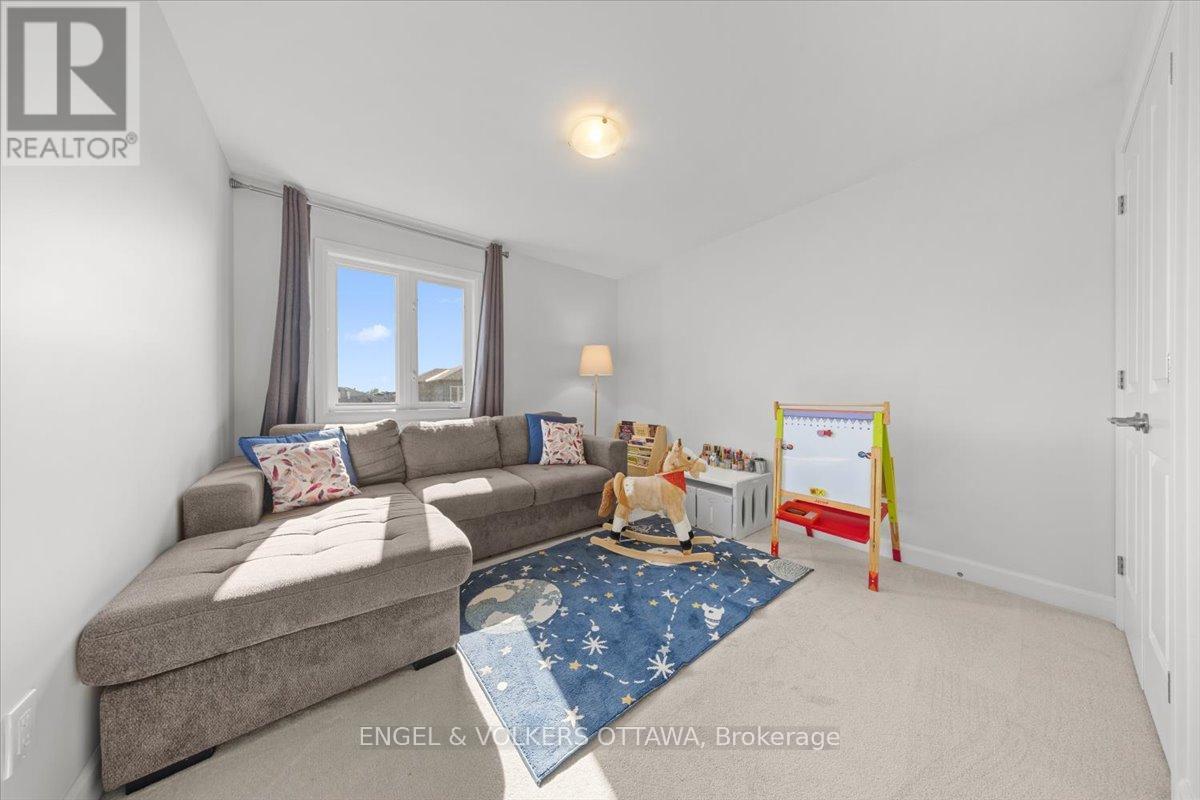 110 PIONEER ROAD - 23