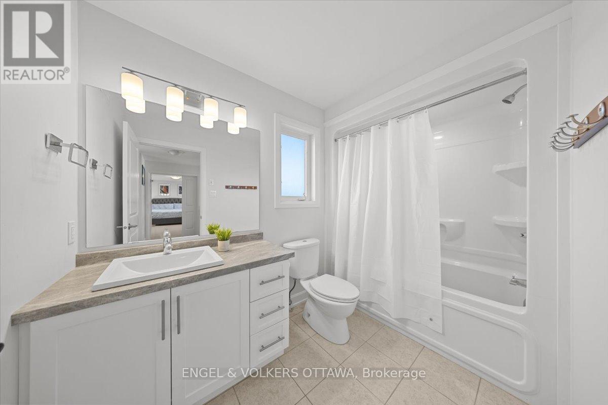 110 PIONEER ROAD - 24