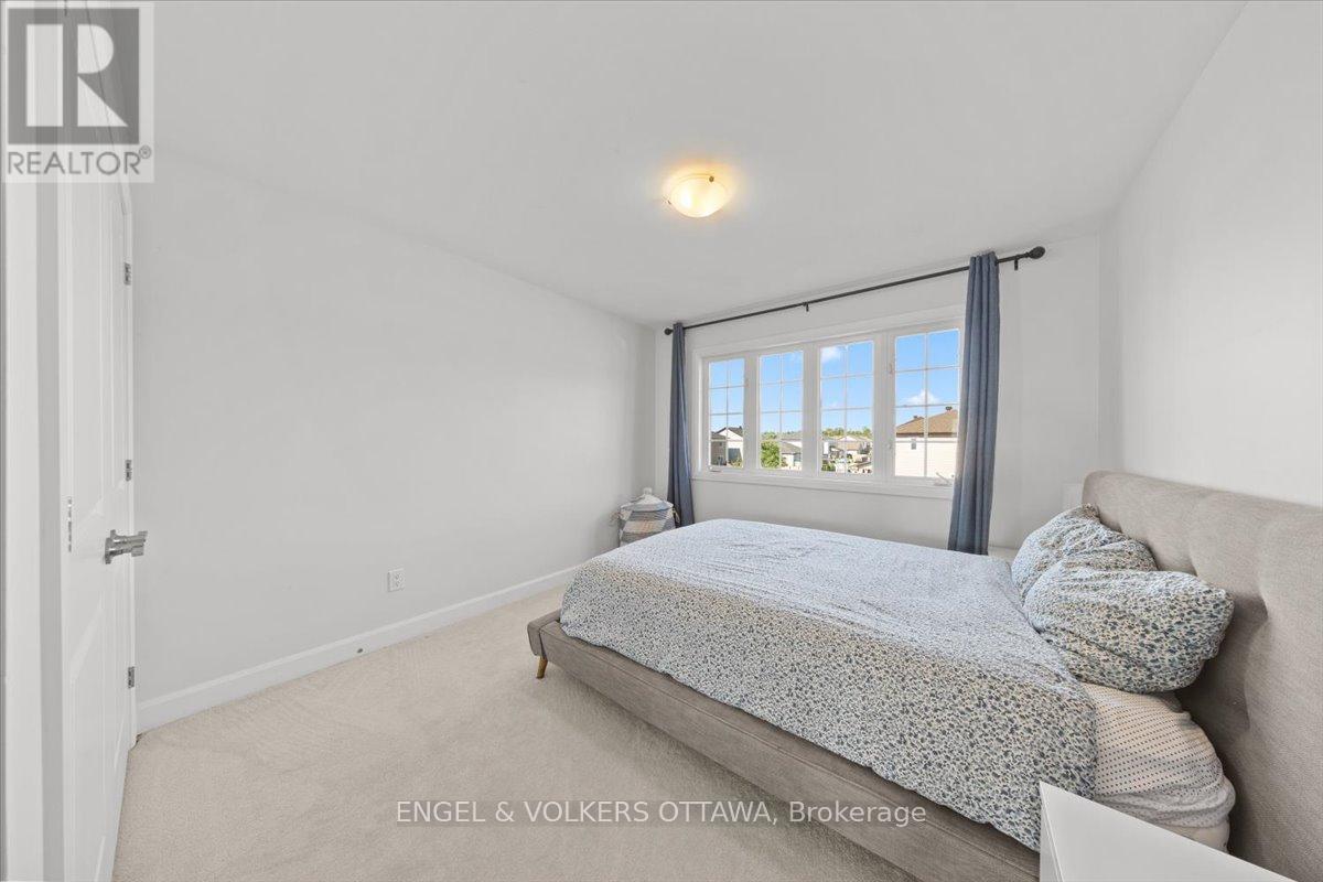 110 PIONEER ROAD - 25
