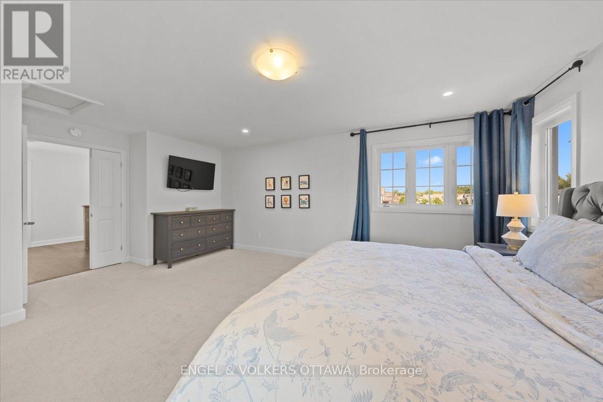 110 PIONEER ROAD - 28