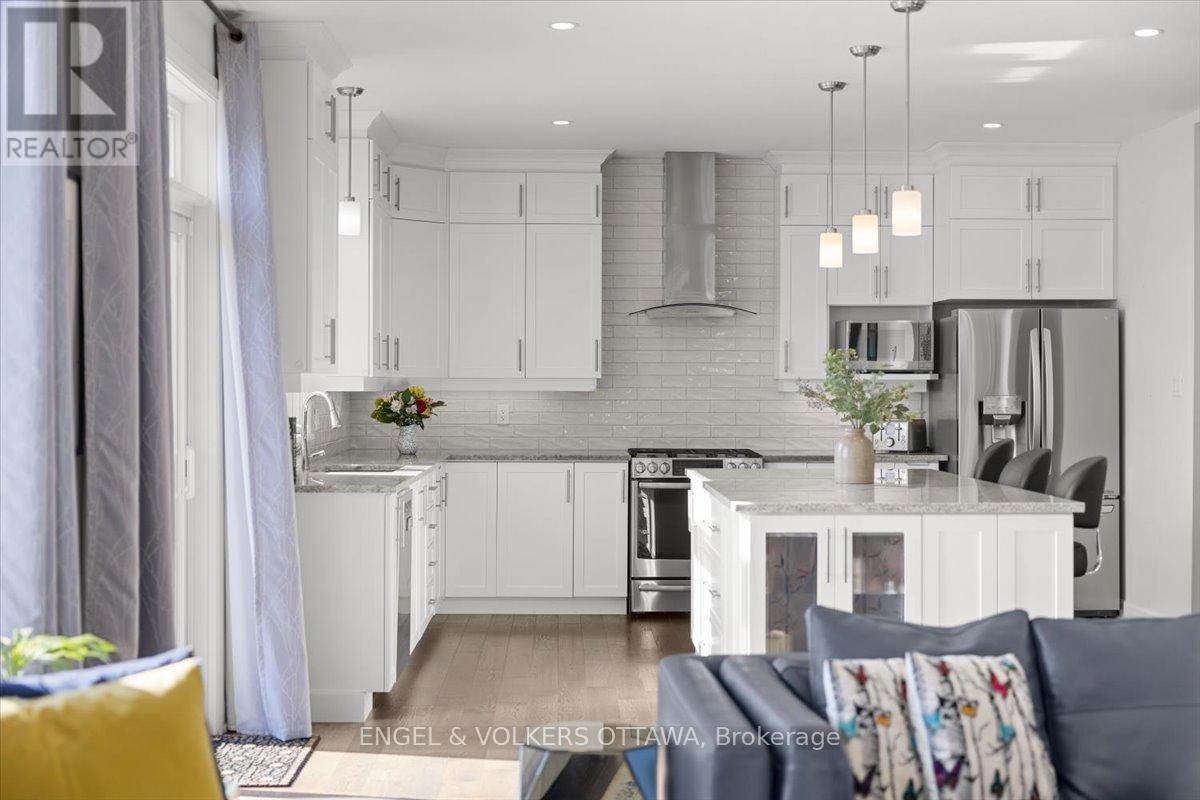 110 PIONEER ROAD - 34