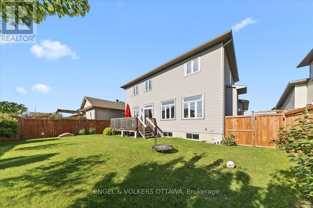 110 PIONEER ROAD - 38