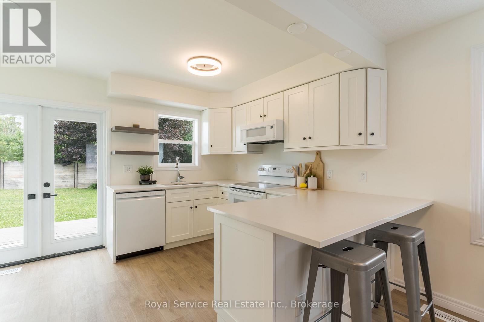 228 TOWERHILL ROAD - 15