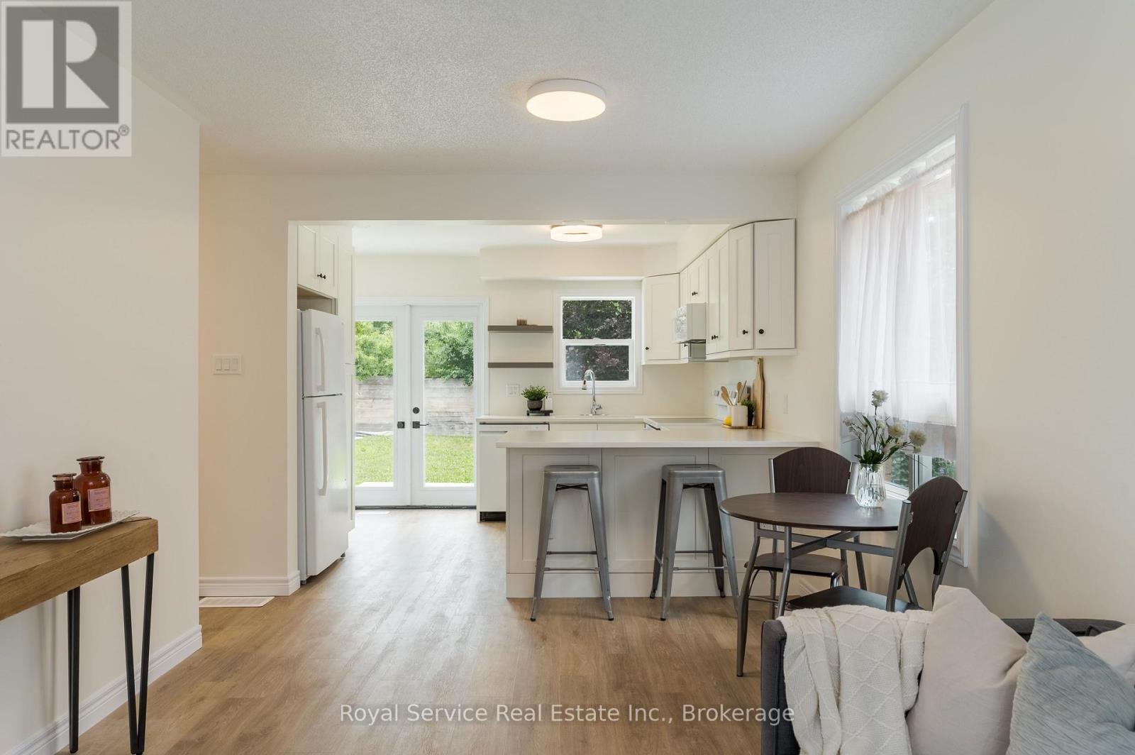228 TOWERHILL ROAD - 7