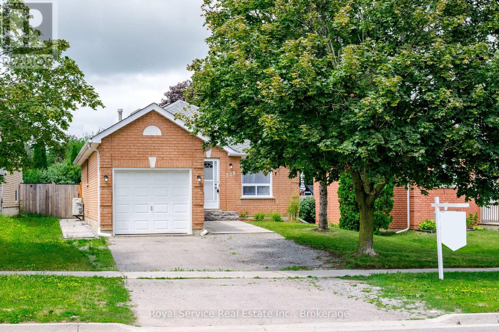 228 TOWERHILL ROAD - 3