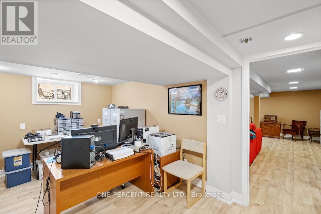583 STEPHENS CRESCENT - Image 27