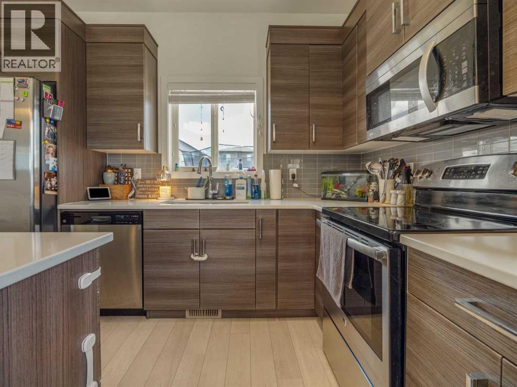 354 Mildred Dobbs Boulevard N - 14