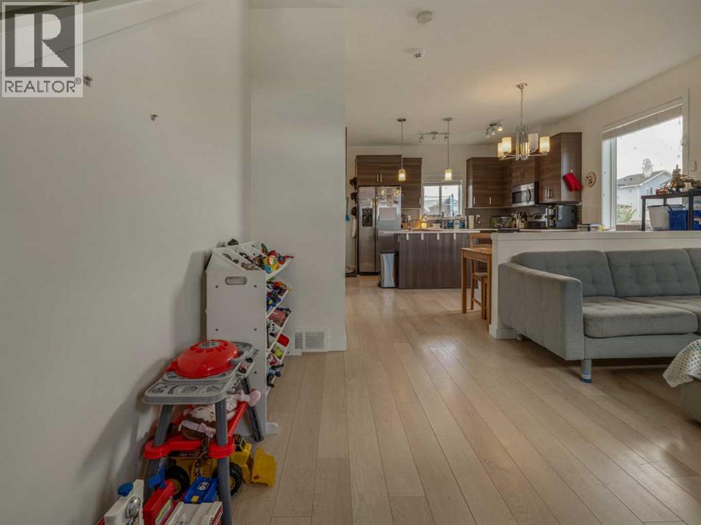 354 Mildred Dobbs Boulevard N - 4
