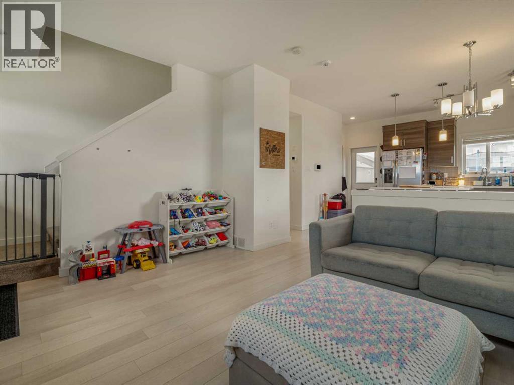 354 Mildred Dobbs Boulevard N - 7