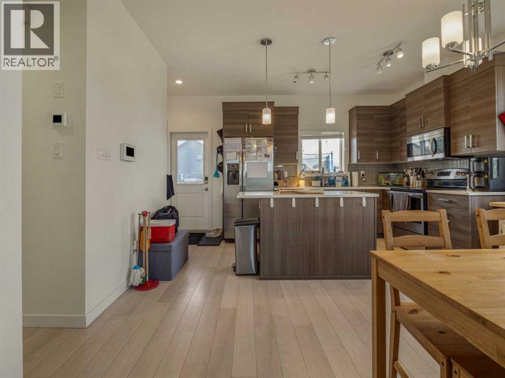 354 Mildred Dobbs Boulevard N - 9