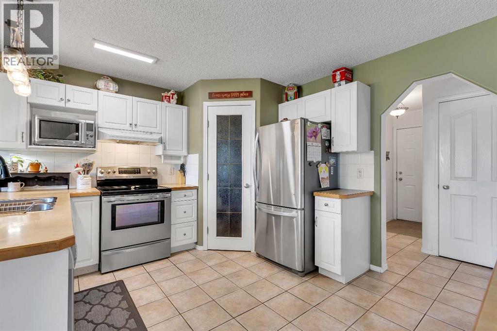 626 Saddlecreek Way NE - 13