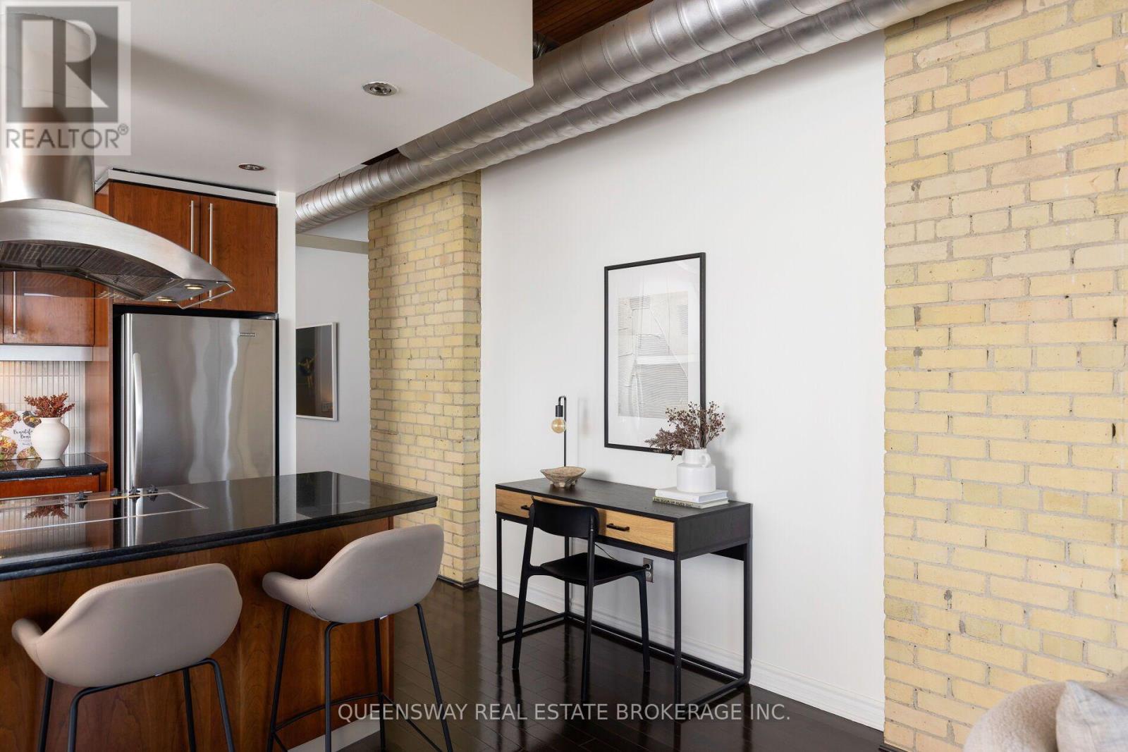 #602 781 KING STREET W - 9