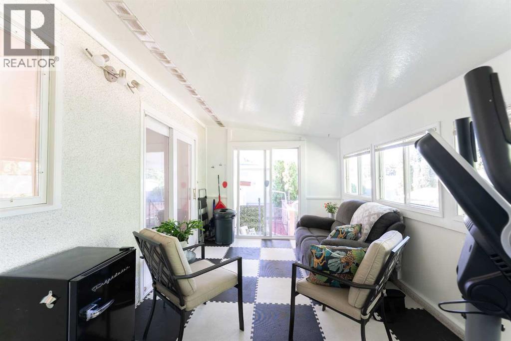 1142 24 Street N — photo 16