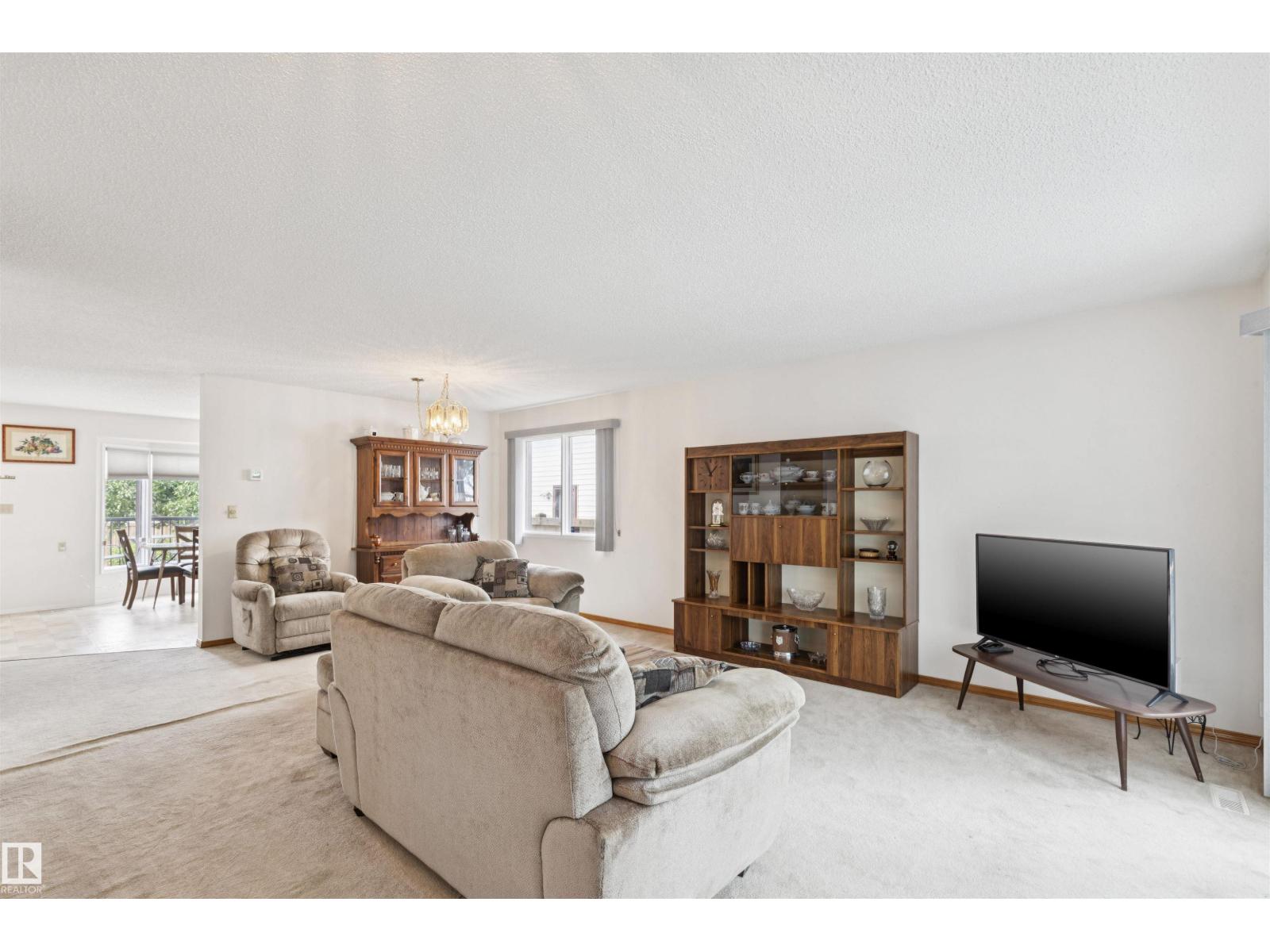 9315 168 AV NW - 10