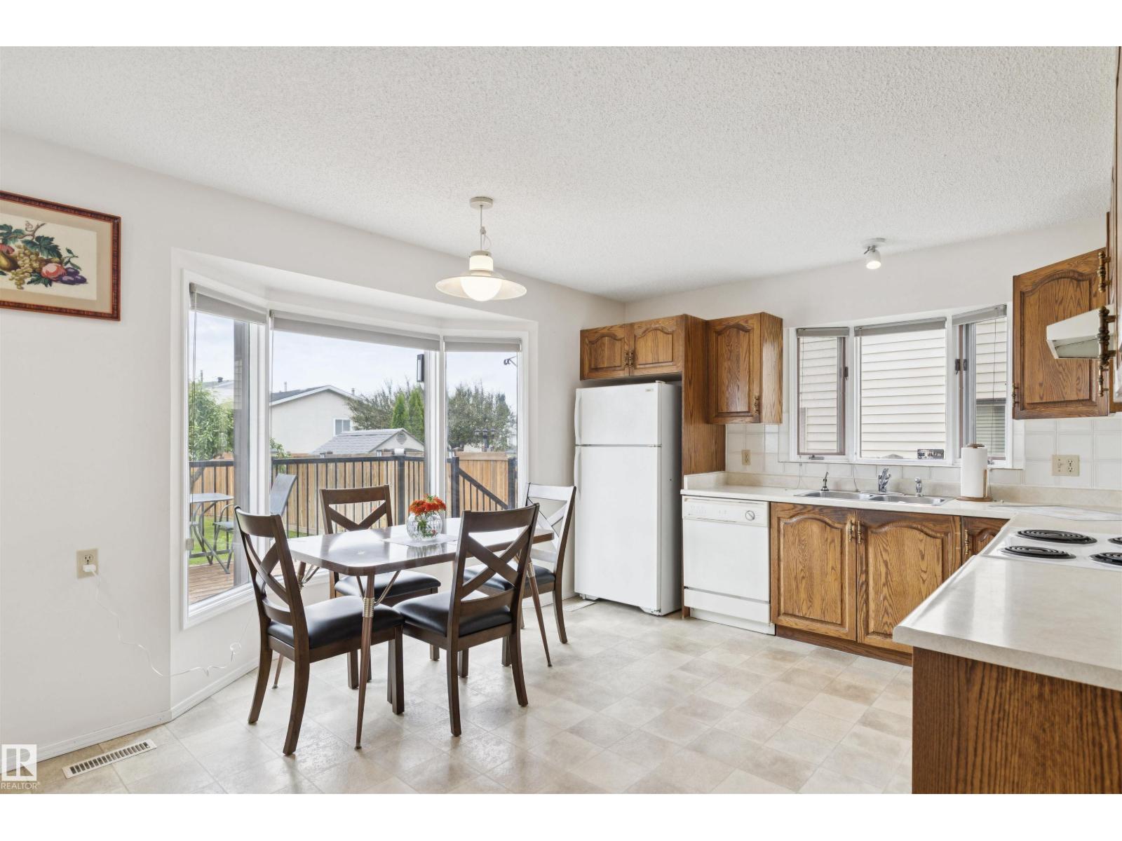 9315 168 AV NW - 13