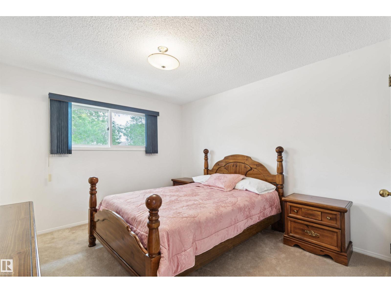 9315 168 AV NW - 15