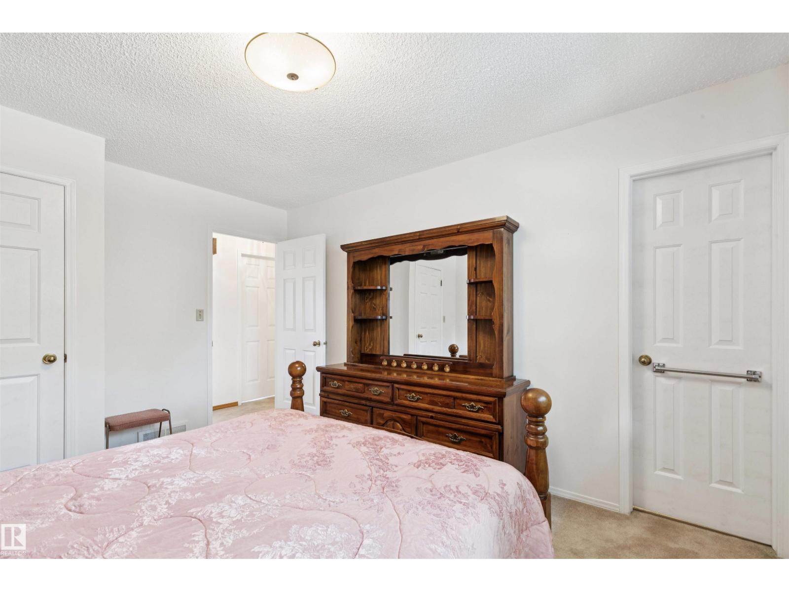 9315 168 AV NW - 16
