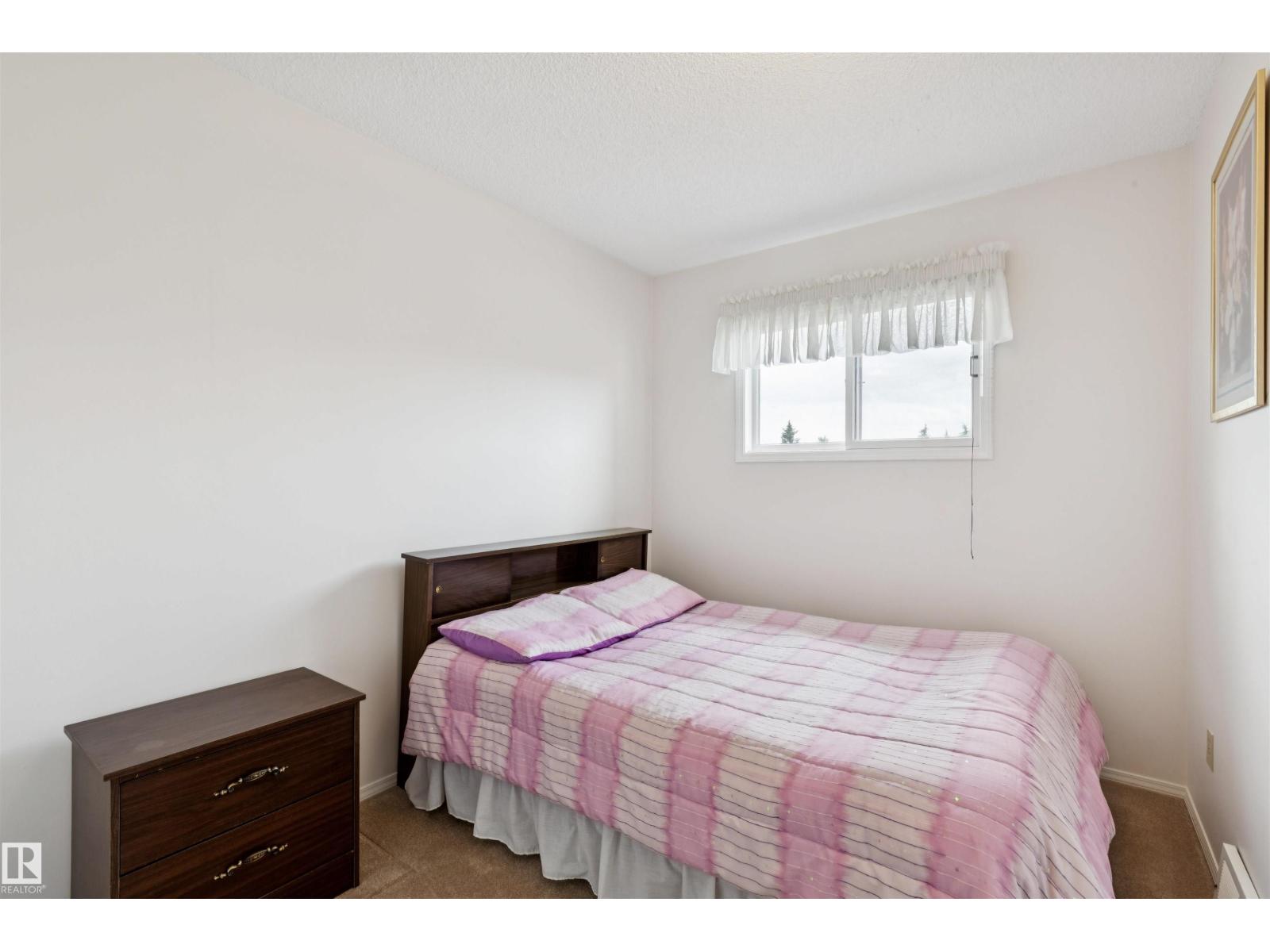 9315 168 AV NW - 19