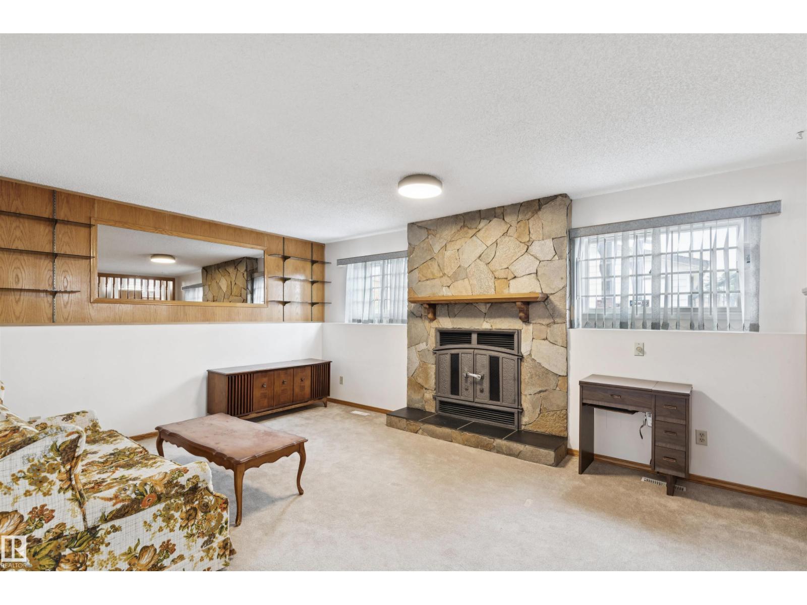 9315 168 AV NW - 22