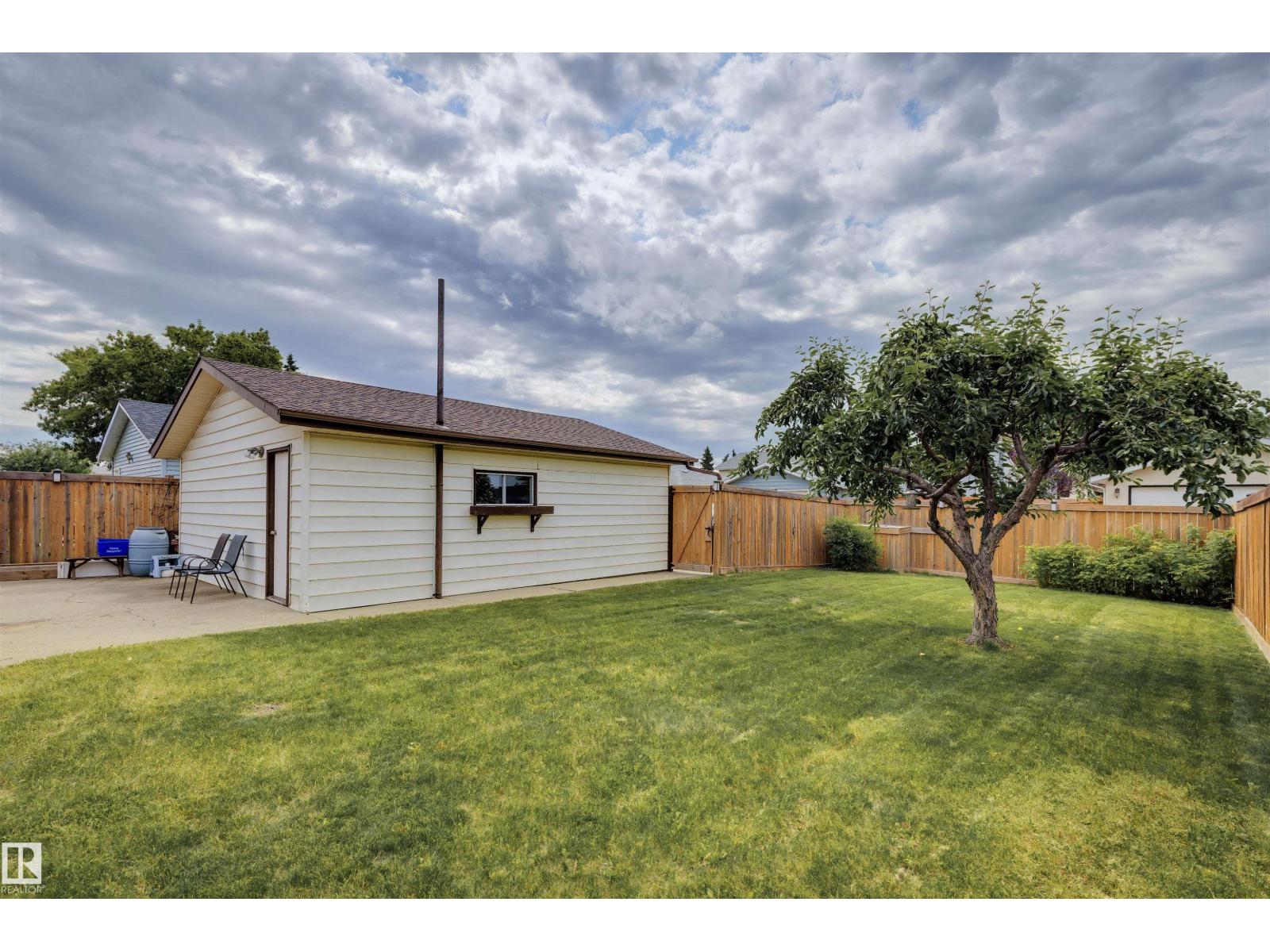 9315 168 AV NW - 27