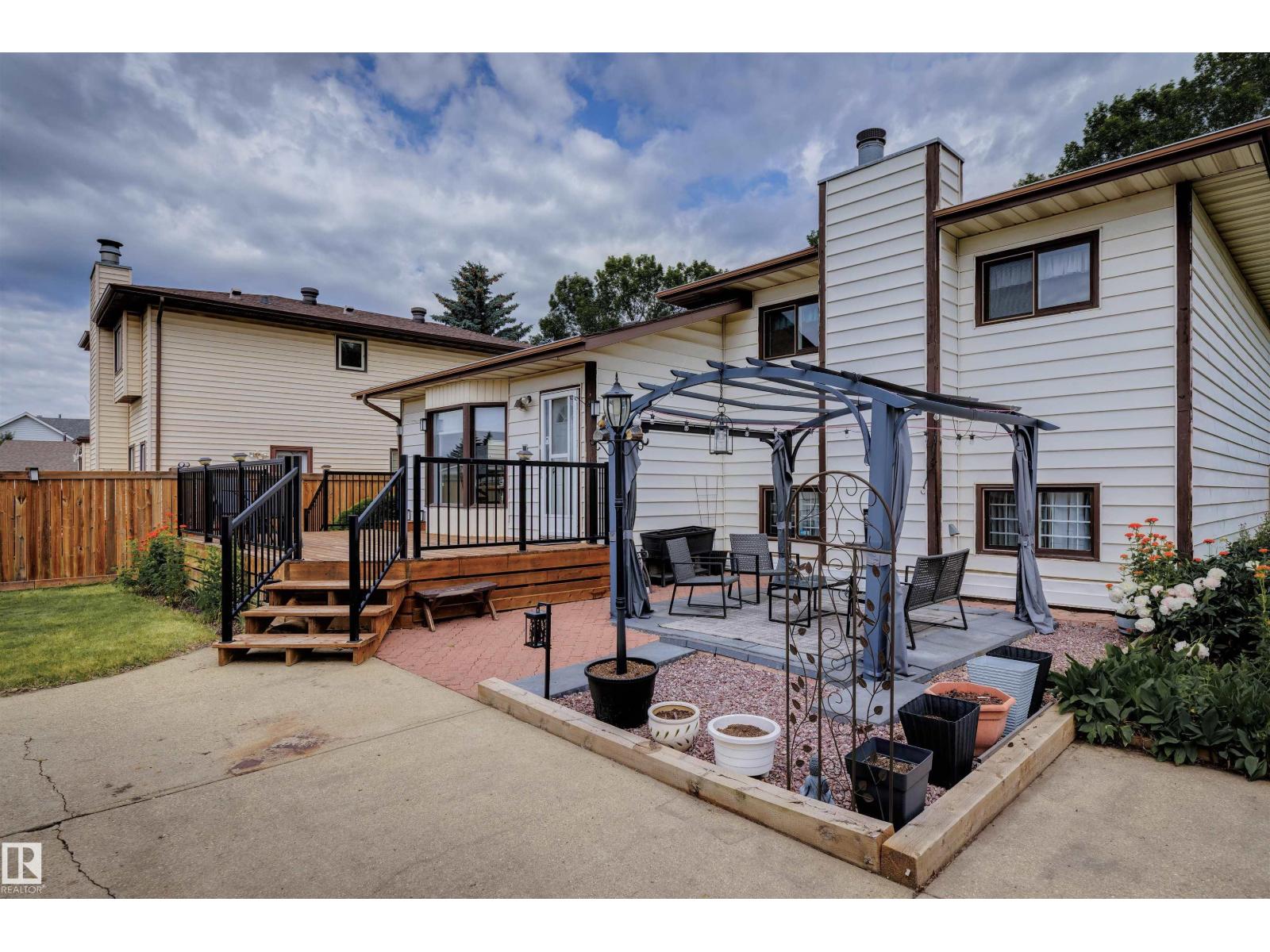 9315 168 AV NW - 3