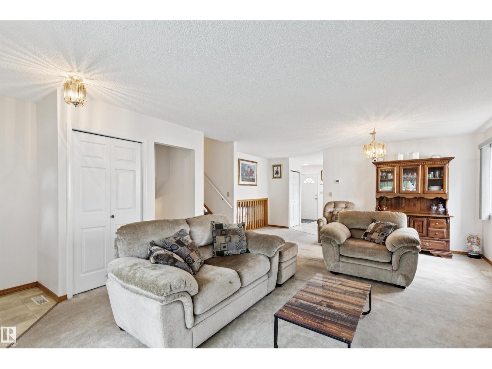 9315 168 AV NW - 9