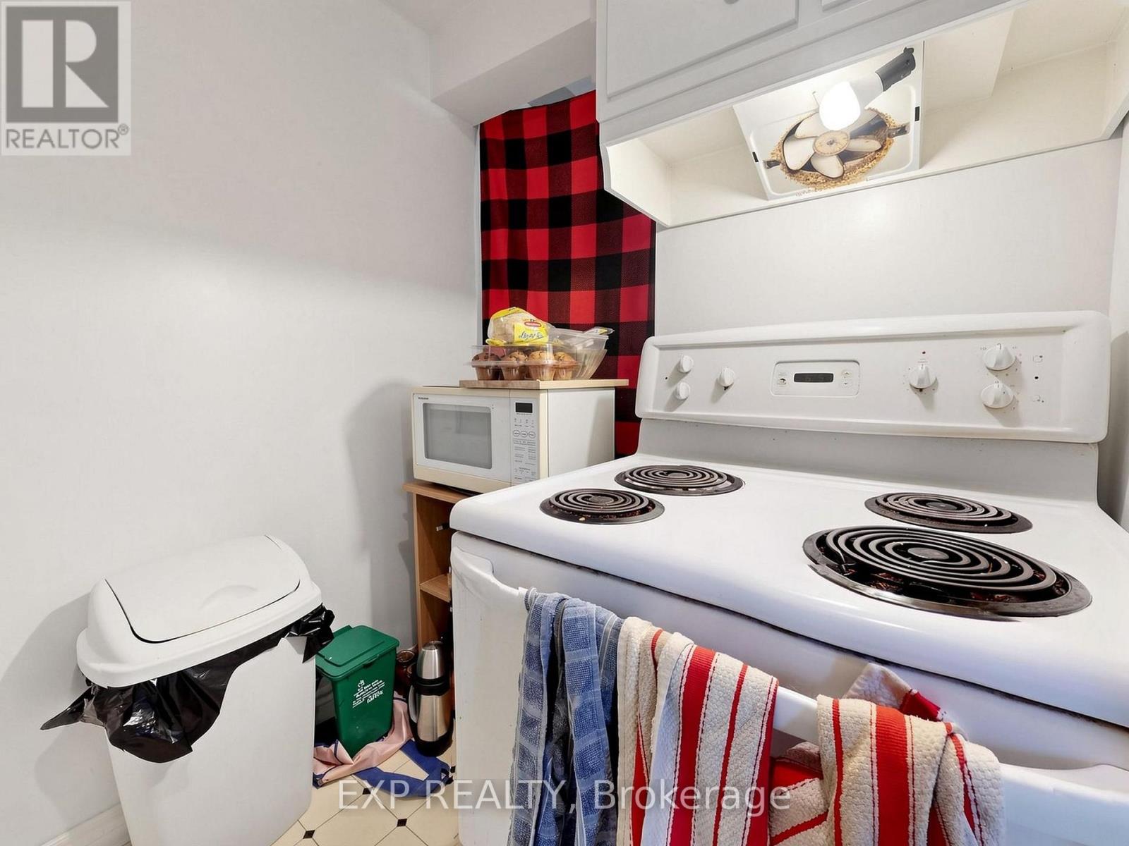 89 DONALD STREET - 24