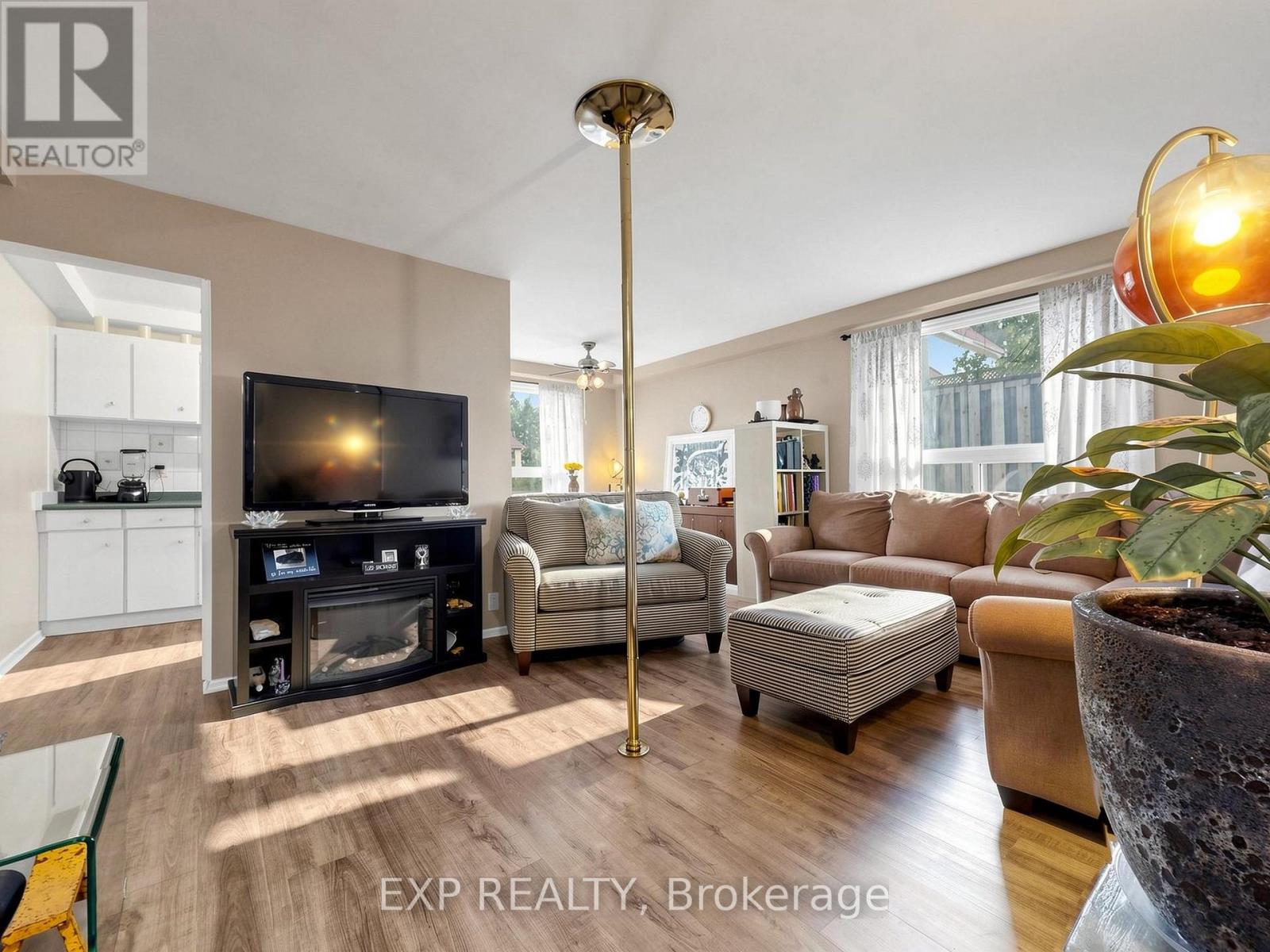 89 DONALD STREET - 27