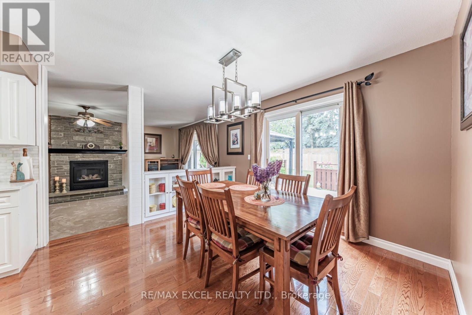 1032 SUNSET DRIVE - 13