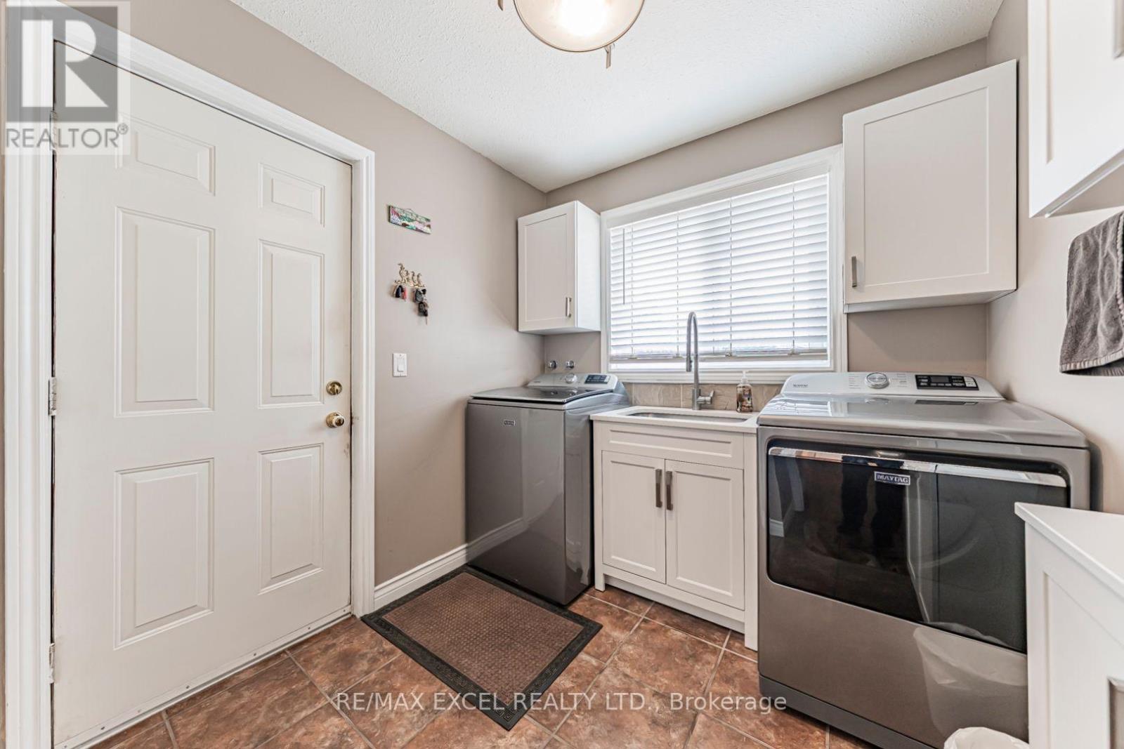 1032 SUNSET DRIVE - 16