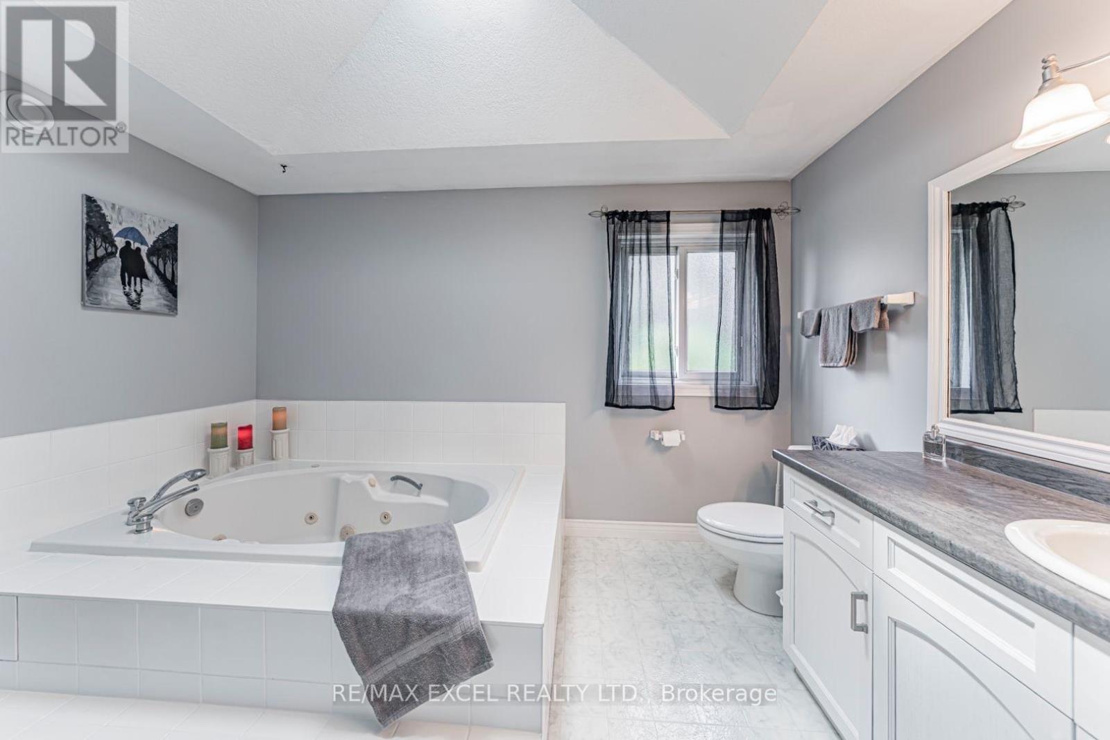 1032 SUNSET DRIVE - 24