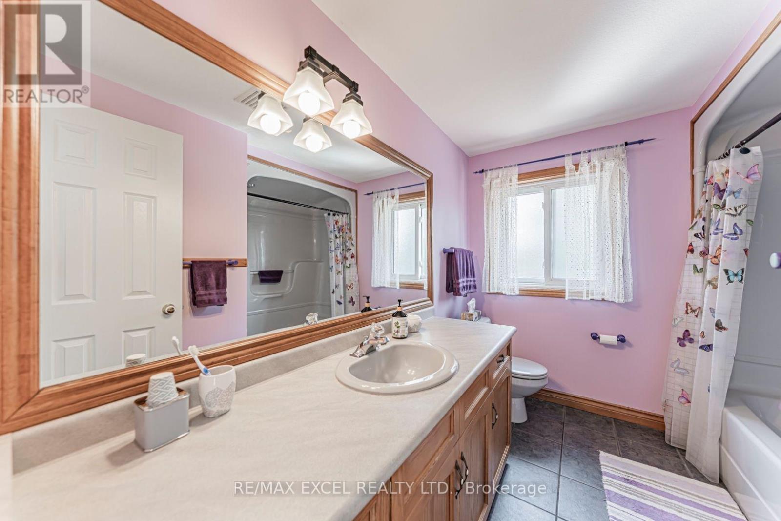 1032 SUNSET DRIVE - 31