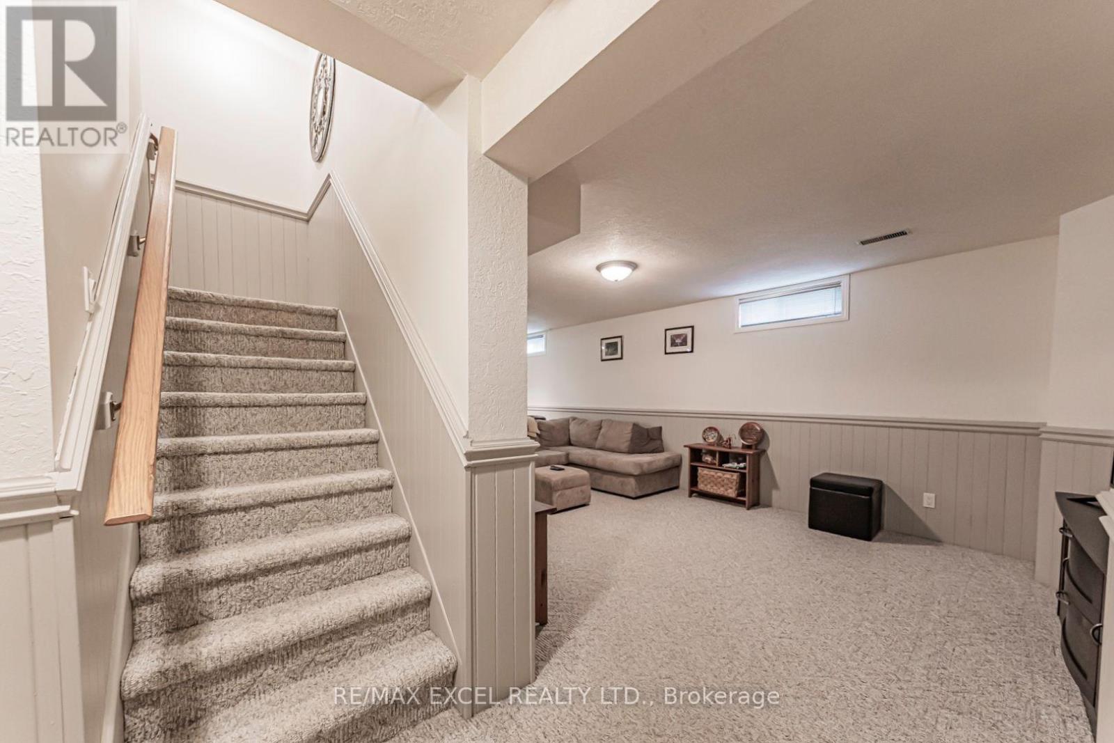 1032 SUNSET DRIVE - 33