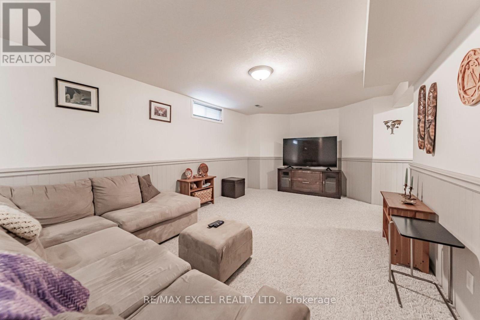 1032 SUNSET DRIVE - 35