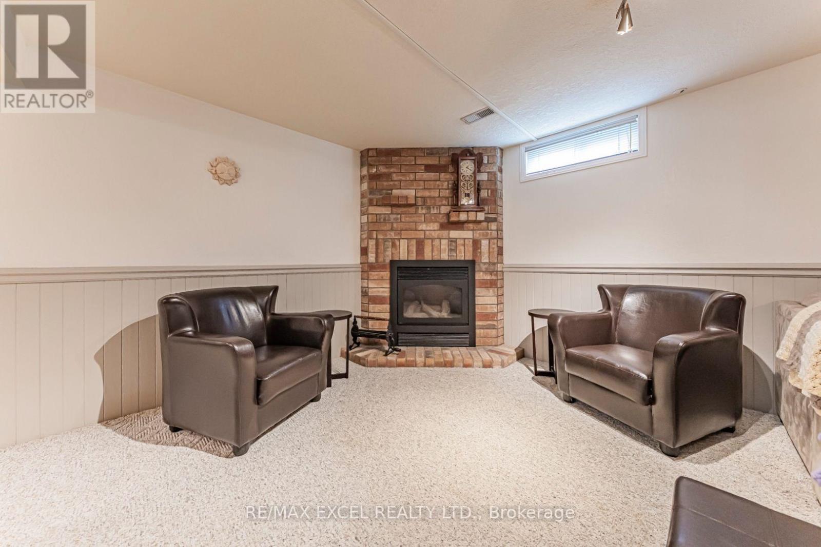 1032 SUNSET DRIVE - 36