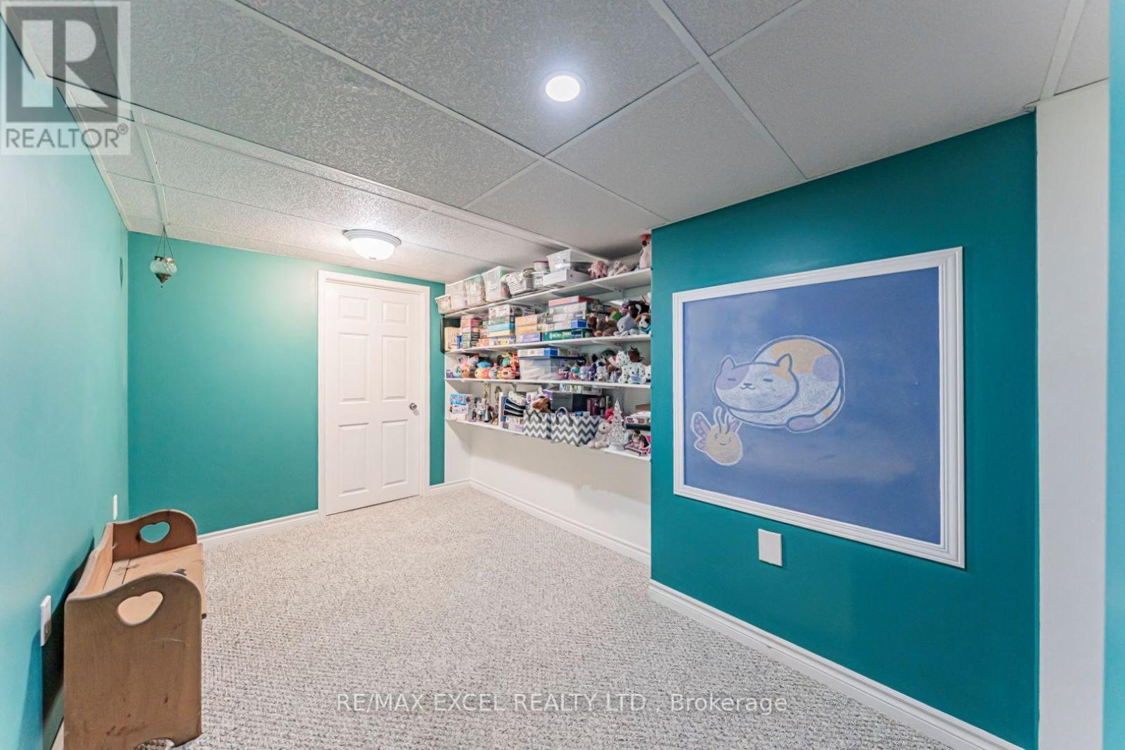 1032 SUNSET DRIVE - 40