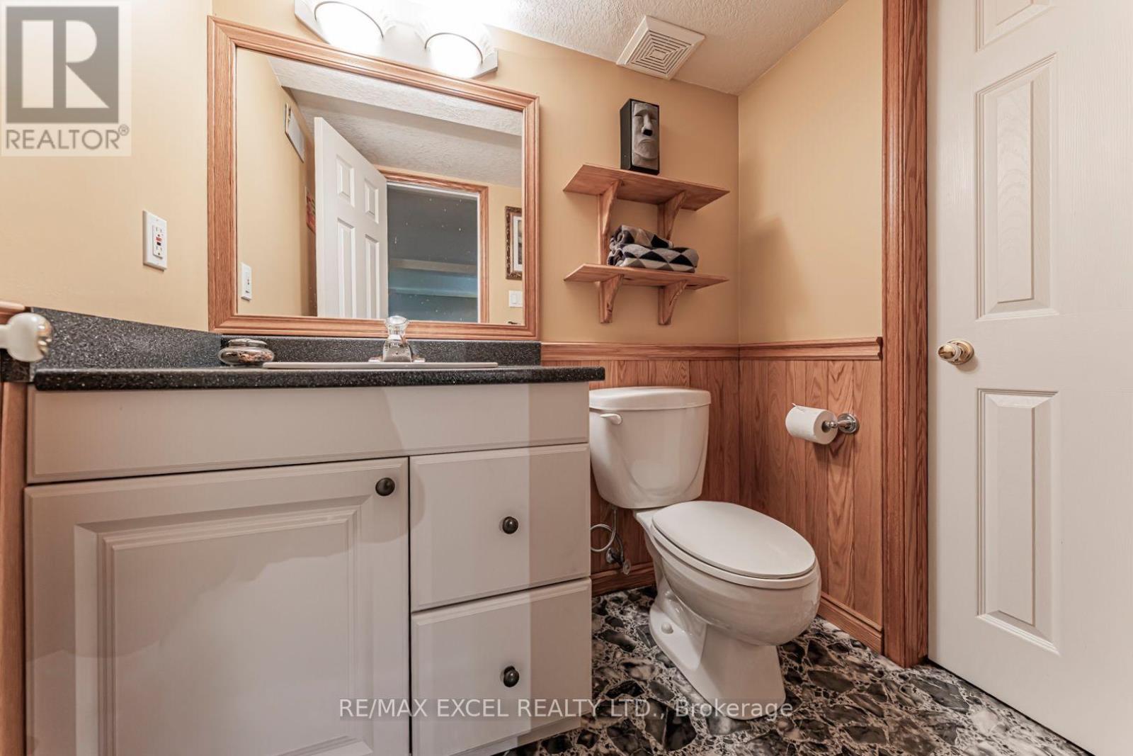 1032 SUNSET DRIVE - 41